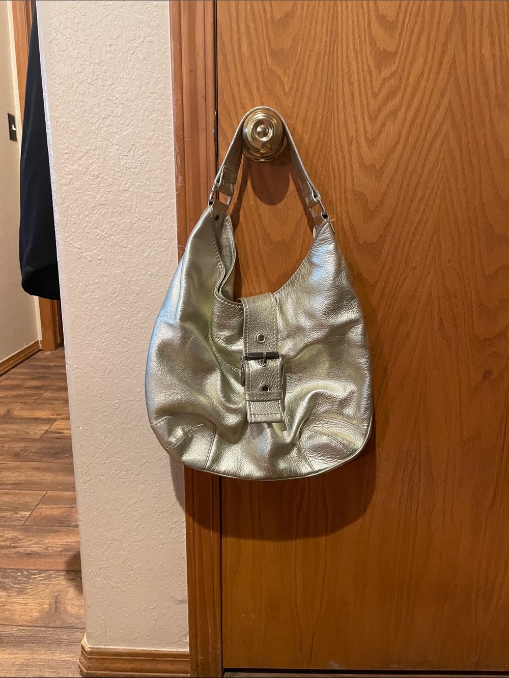 MICHAEL Michael Kors Metallic Silver Leather Hobo vintage Y2K